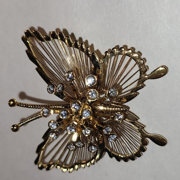 Women's Monet Butterfly Brooch with Rhinestones NWOT - Picture 2 of 7
